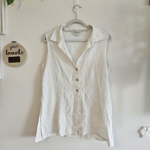 Vintage Embroidered White Sleeveless Top by Margareta